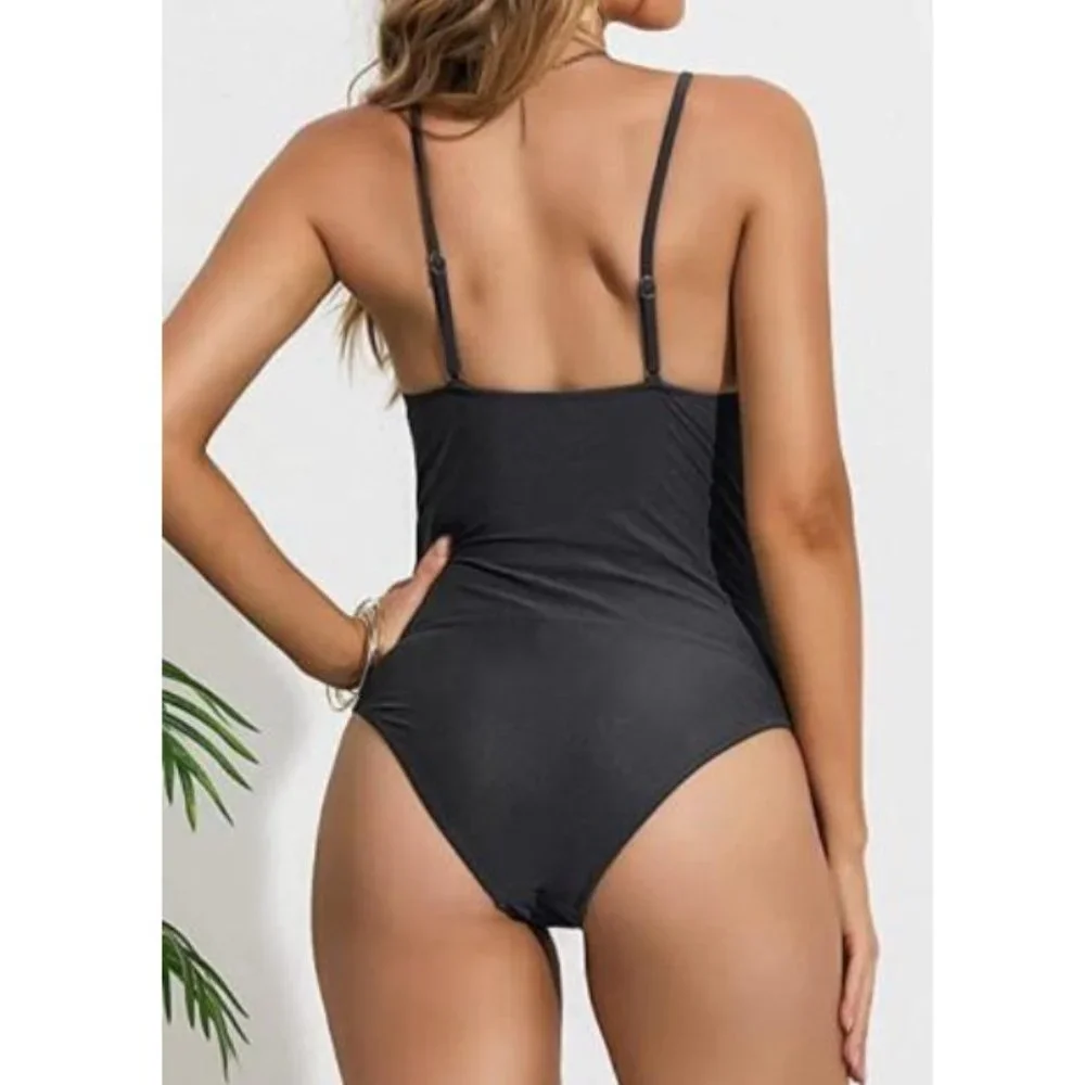 NEW Black Sz Medium Beach Pool Removeable Pads Adjustable Straps 1 Pc Swimsuit